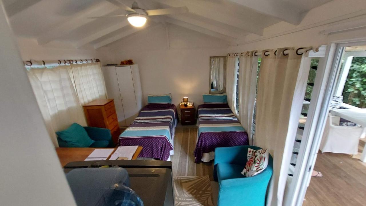 Are Tamareni 2Br Beach Cottage Or River Studio 아바루아 객실 사진