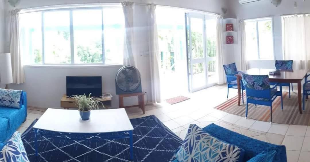 Are Tamareni 2Br Beach Cottage Or River Studio 아바루아 객실 사진