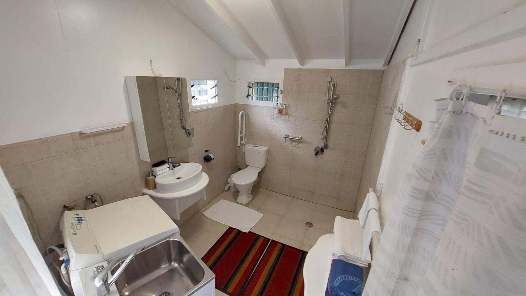 Are Tamareni 2Br Beach Cottage Or River Studio 아바루아 객실 사진
